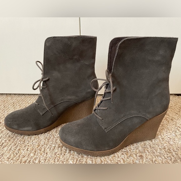 MIA Chaysee Charcoal Suede Wedge Bootie 10M, Can Wear Two Ways! - Picture 4 of 10
